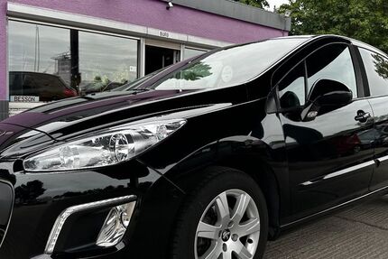 Peugeot 308 111.242 km 6.400 &euro; Kabelsketal OT Gröbers 06184