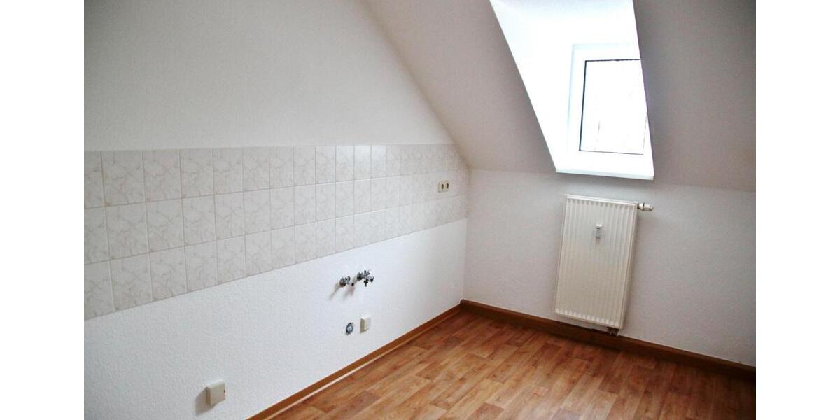 Dachgeschoßwohnung Neukieritzsch - 3 Zimmer, 68 m&sup2;, 320&euro; | Angebot:26631296