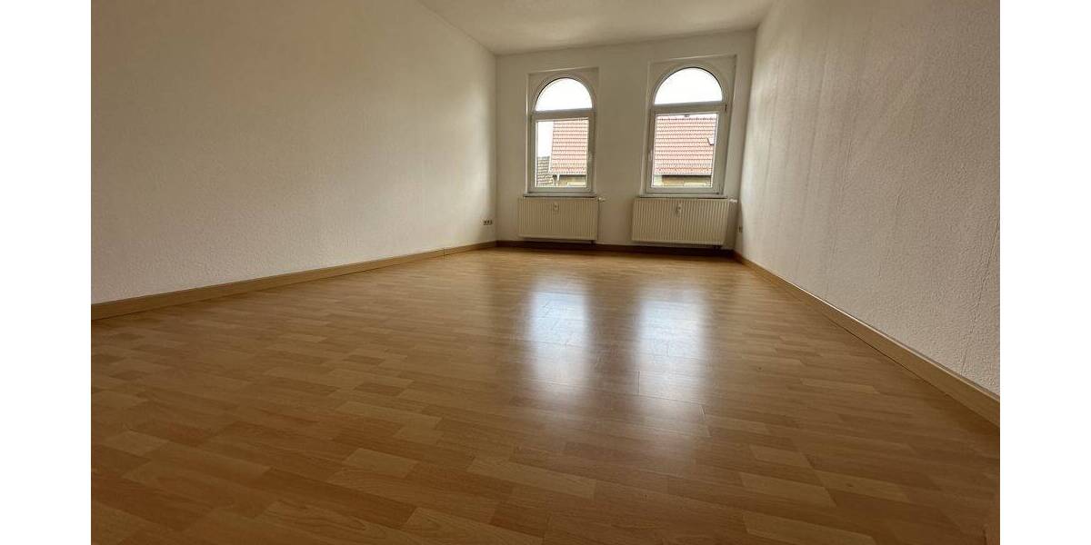 Etagenwohnung Lützen - 4 Zimmer, 120 m&sup2;, 900&euro; | Angebot:26797660