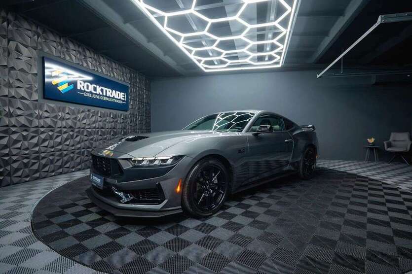 Ford Mustang 15.800 km 45.990 € Leipzig 04178