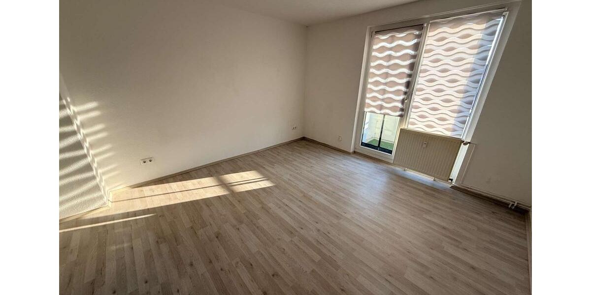 Etagenwohnung Schkopau - 2 Zimmer, 49 m&sup2;, 370&euro; | Angebot:26181118