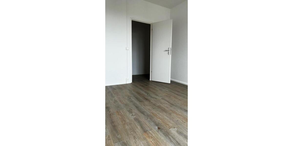 Etagenwohnung Leipzig Lausen-Grünau - 3 Zimmer, 90 m&sup2;, 665&euro; | Angebot:22305147