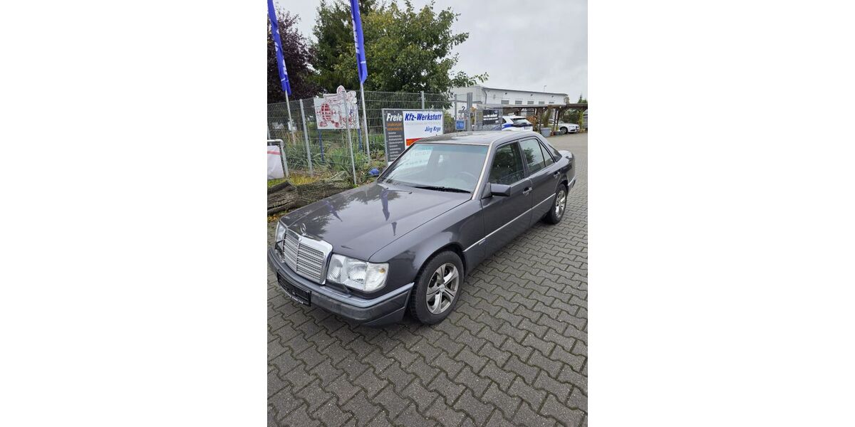 Mercedes-Benz 220 152.234 km 14.444 &euro; Rackwitz 04519