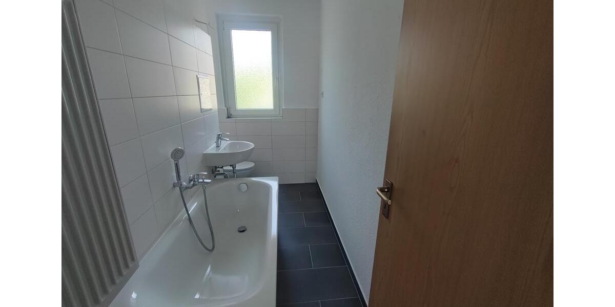 Etagenwohnung Merseburg - 3 Zimmer, 59 m&sup2;, 352&euro; | Angebot:26662545