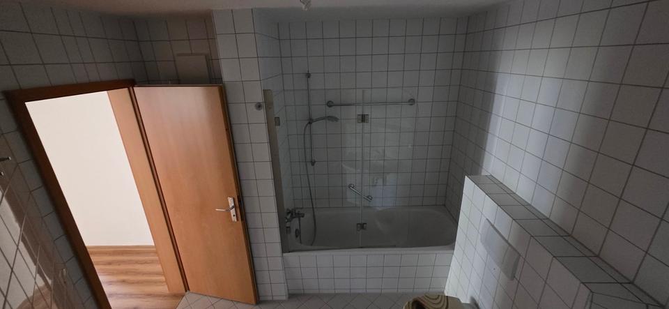Etagenwohnung Schkeuditz - 3 Zimmer, 83 m&sup2;, 200.000&euro; | Angebot:27270870