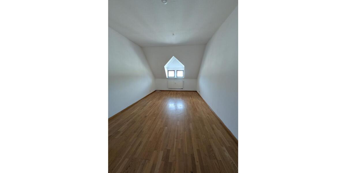 Dachgeschoßwohnung Leipzig Mitte - 3 Zimmer, 72 m&sup2;, 553&euro; | Angebot:25871102
