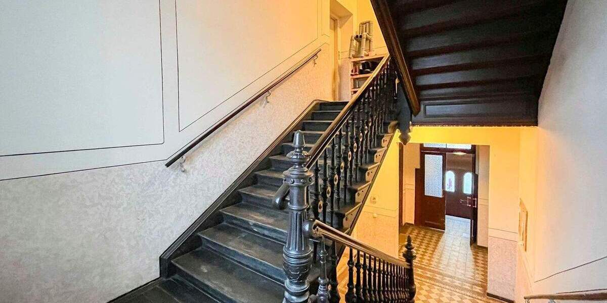 Charmante Altbauwohnung mit Stuck, Balkon & Wintergarten - Ihr neues Zuhause mit Charakter! 4 zimmer