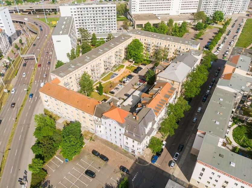 Wohnung zum Mieten in Halle 515 € 51.5 m²
