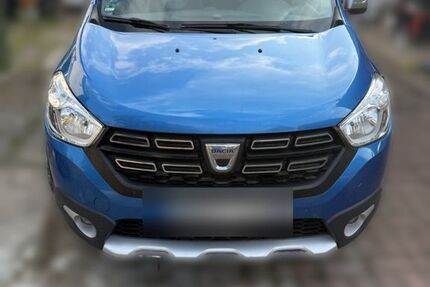 Dacia Lodgy 108.634 km 10.999 &euro; Lützen 06686