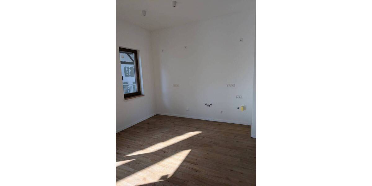 Etagenwohnung Leipzig Seehausen - 4 Zimmer, 105 m&sup2;, 1.300&euro; | Angebot:26766732