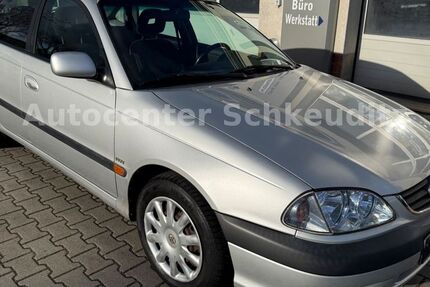 Toyota Avensis 243.000 km 2.291 € Schkeuditz 04435