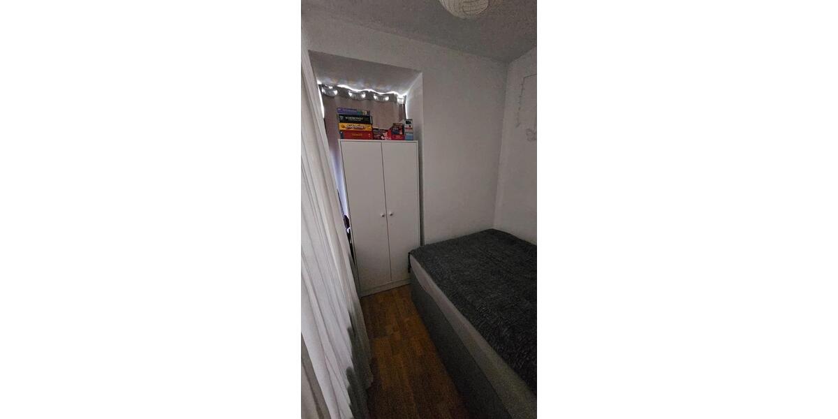 geräumige 2-Raum-WHG, Küche kann übernommen werden 2 zimmer