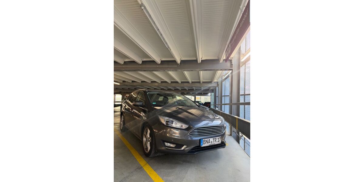 Ford Focus 209.000 km 5.200 &euro; Borna 04552