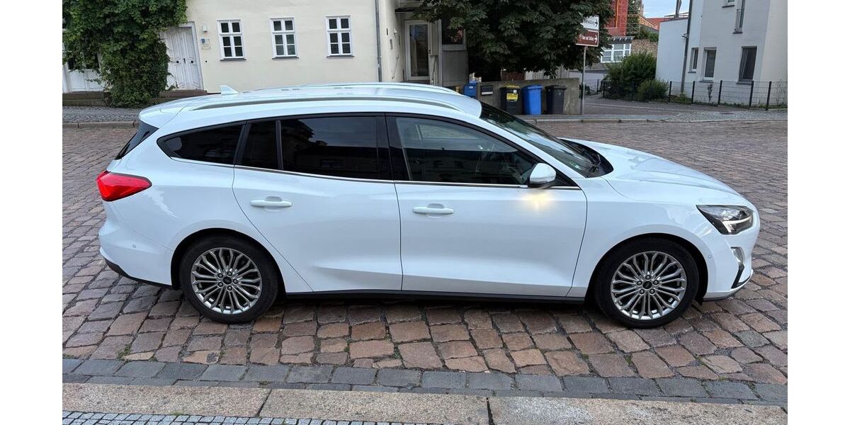 Ford Focus 157.078 km 10.599 &euro; Bad Dürrenberg 06231