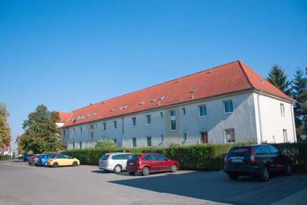 Wohnung zum Mieten in Zwenkau 357,48 € 43.07 m² 2 zimmer