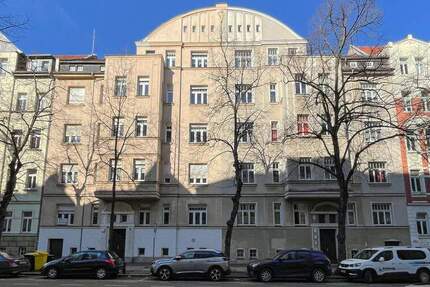Große 3-Raumwohnung mit Balkon im Zentrum von Gohlis 3 zimmer