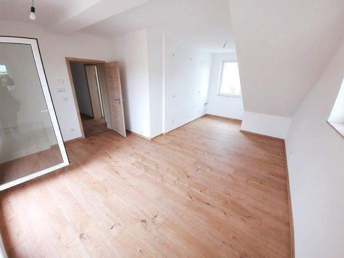 Etagenwohnung Leipzig Böhlitz-Ehrenberg - 2 Zimmer, 85 m&sup2;, 1.112&euro; | Angebot:26685785