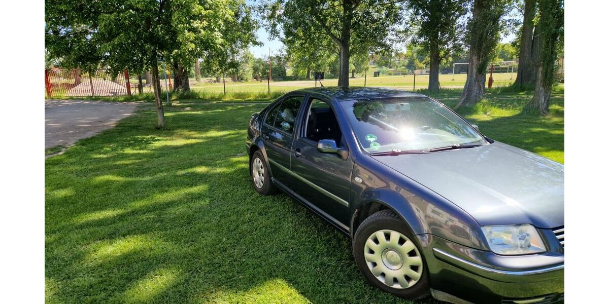 VW Bora 229.000 km 2.299 &euro; Bad Dürrenberg 06231