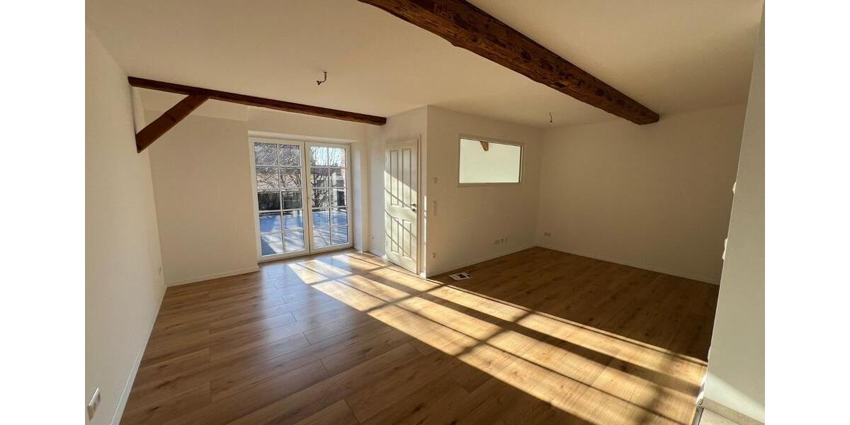 Dachgeschoßwohnung Schkeuditz - 3 Zimmer, 124 m&sup2;, 1.302&euro; | Angebot:26147891