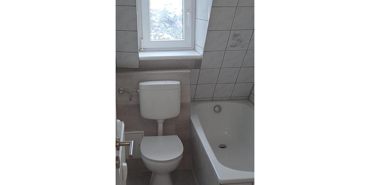 Dachgeschoßwohnung Neukieritzsch - 3 Zimmer, 46 m&sup2;, 360&euro; | Angebot:25305136