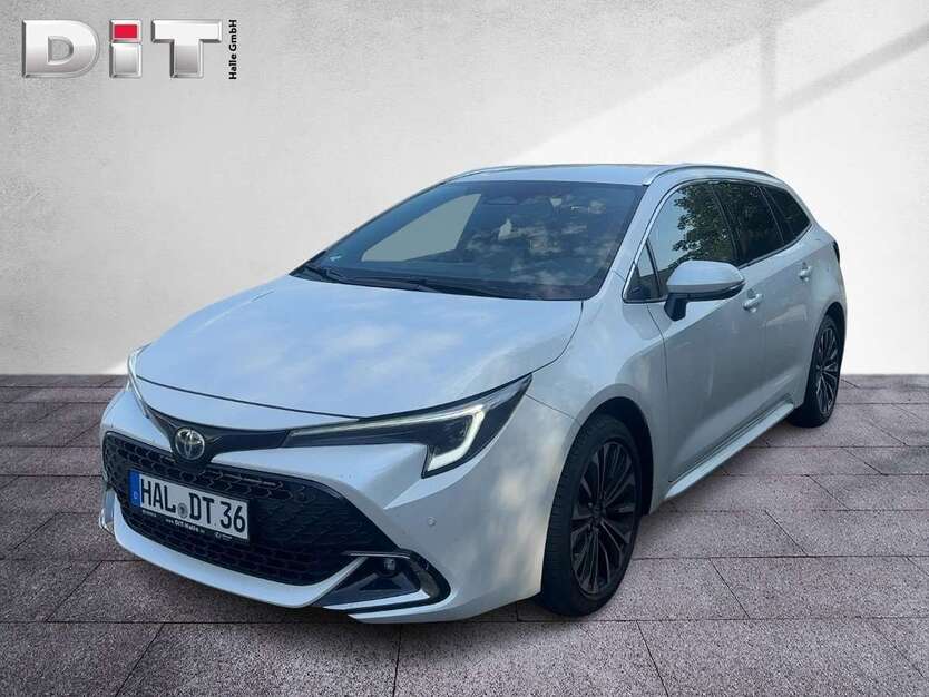 Toyota Corolla 2.969 km 28.490 € Halle 06130