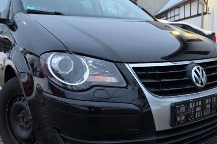 VW Touran 193.700 km 2.899 &euro; Zwenkau 04442