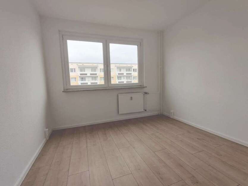 Wohnung zum Mieten in Halle 400 € 59 m²