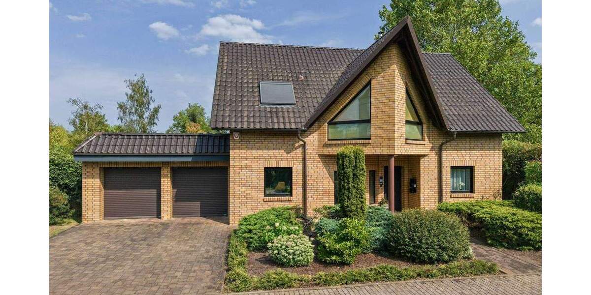 Modernes und nahezu CO2-freies EFH mit großem Garten und Salzwasserpool 7 zimmer