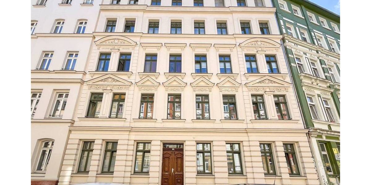 Sanierte 3-Zimmer-Altbauwohnung mit Balkon, Fußbodenheizung & Photovoltaik - ruhige Lage 3 zimmer