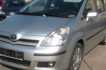 Toyota Corolla Verso 180.000 km 4.799 &euro; Leipzig 04347
