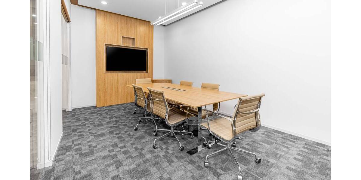 Privater Büroraum für 3 Personen in Regus Aircargo Businesspark zimmer