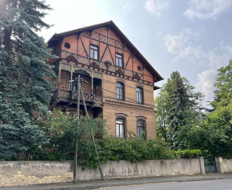 Haus zum Kaufen in Borsdorf 900.000 € 473.61 m²