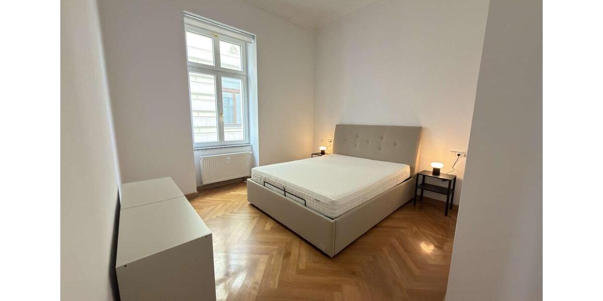 Etagenwohnung Leipzig Mitte - 4 Zimmer, 142 m&sup2;, 2.588&euro; | Angebot:26404478