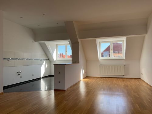 Dachgeschoßwohnung Leipzig Nord - 3 Zimmer, 77 m&sup2;, 901&euro; | Angebot:26068171