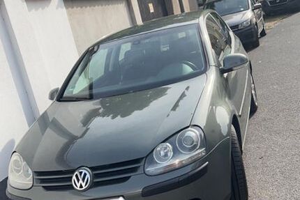 VW Golf 146.000 km 4.500 &euro; Grimma 04668