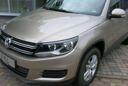 VW Tiguan 146.000 km 6.990 &euro; Lucka 04613