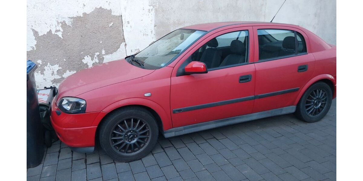 Opel Astra 86.548 km 1.779 &euro; Markranstädt 04420