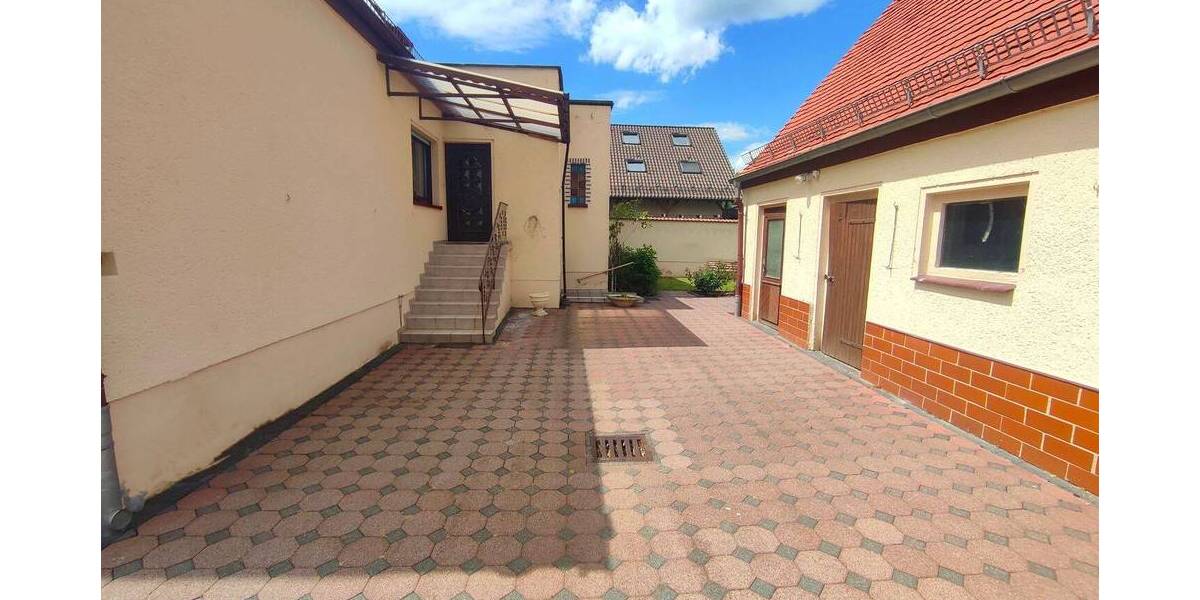 Einfamilienhaus Schkeuditz Radefeld - 6 Zimmer, 144 m&sup2;, 300.000&euro; | Angebot:25701666