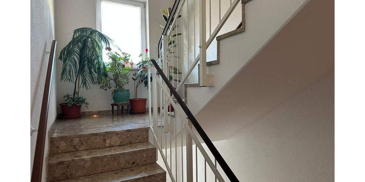 Etagenwohnung Groitzsch - 3 Zimmer, 66 m&sup2;, 115.000&euro; | Angebot:25682742