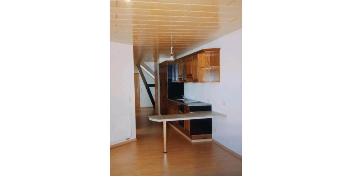 Dachgeschoßwohnung Groitzsch - 3 Zimmer, 96 m&sup2;, 650&euro; | Angebot:25395943