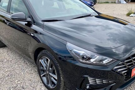 Hyundai i30 67.244 km 13.900 € Weißenfels 06667