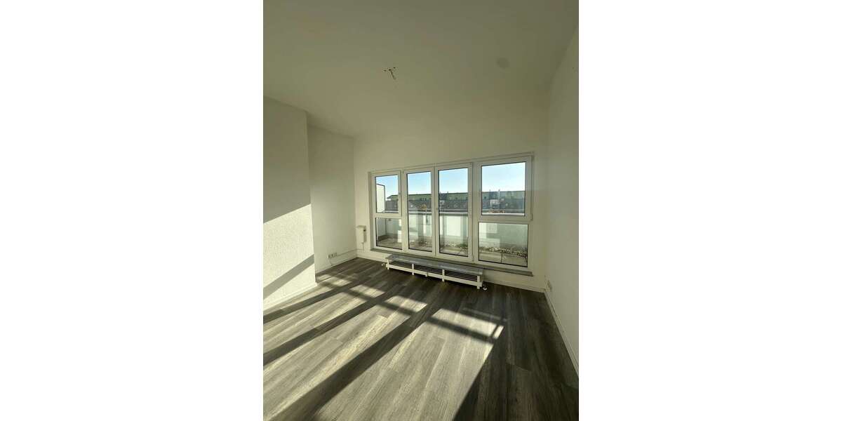 ++Große und Helle 3-Raumwohnung im Dachgeschoss++ 3 zimmer