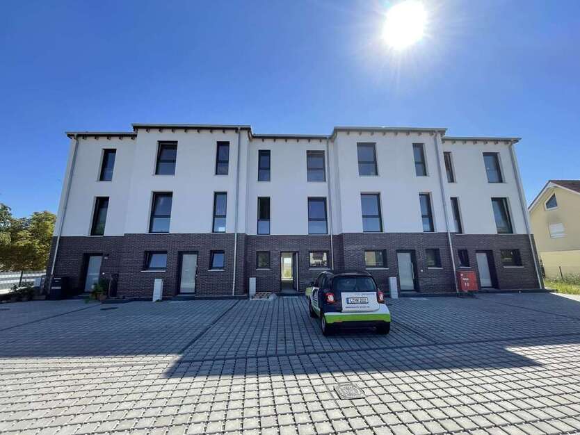 Neubau-Reihenhaus! Seenahes Familienglück in der Lindenallee – Ihrem neuen Zuhause!