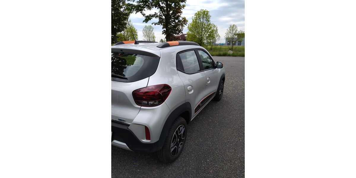 Dacia Spring 31.530 km 8.400 &euro; Leipzig 04159