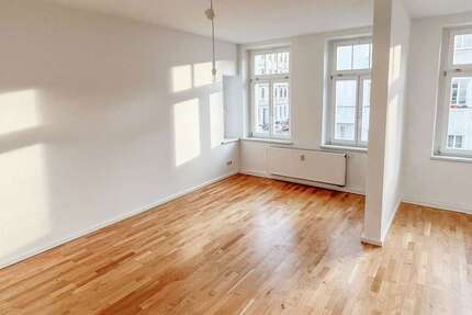 3-Zimmerwohnung mit Balkon im denkmalgeschützten MFH 3 zimmer