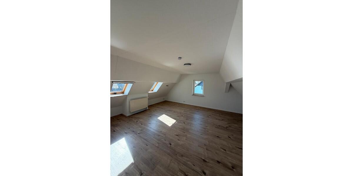 Einfamilienhaus Taucha - 8 Zimmer, 200 m&sup2;, 1.800&euro; | Angebot:26610330