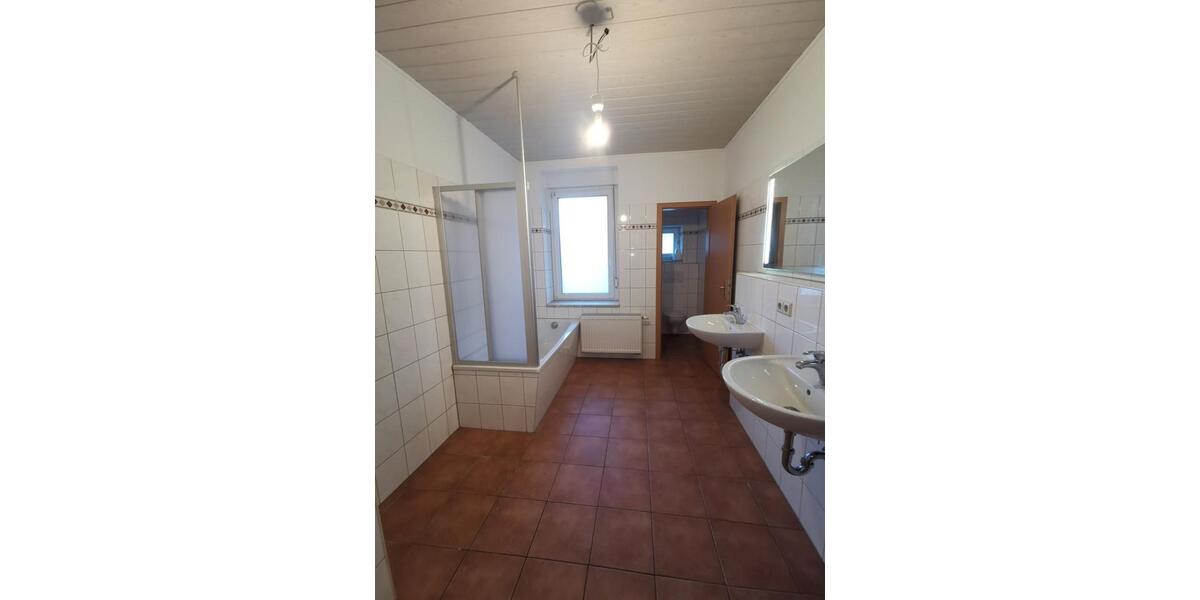 Etagenwohnung Eilenburg - 1 Zimmer, 50 m&sup2;, 325&euro; | Angebot:26165751