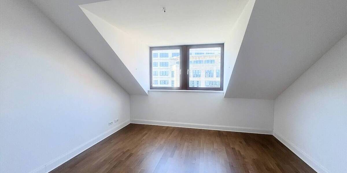 Etagenwohnung Leipzig Neustadt-Neuschönefeld - 4 Zimmer, 173 m&sup2;, 1.750&euro; | Angebot:26695803