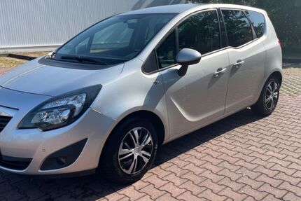 Opel Meriva 97.000 km 4.900 € Halle/S. 06132