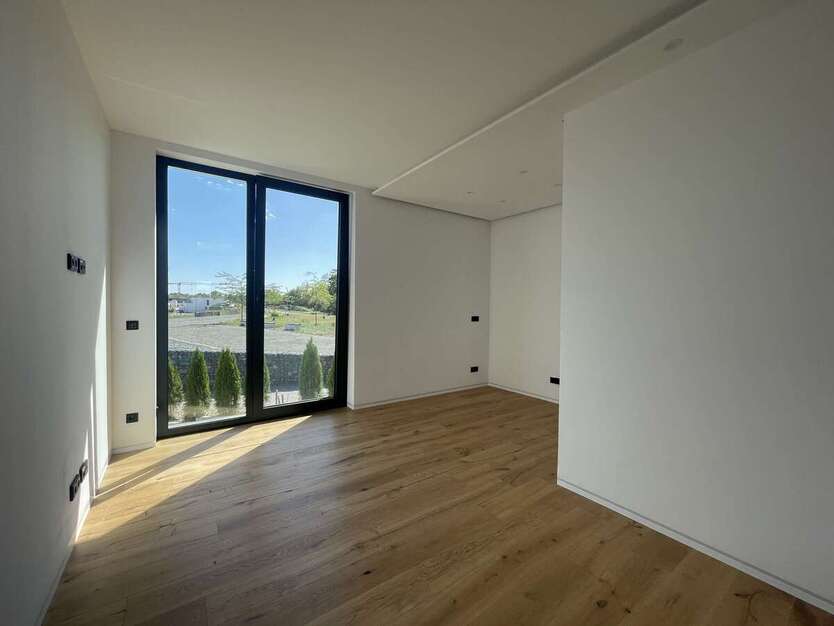 Mit dem Aufzug direkt in die Traumwohnung am Zwenkauer See! 4 zimmer